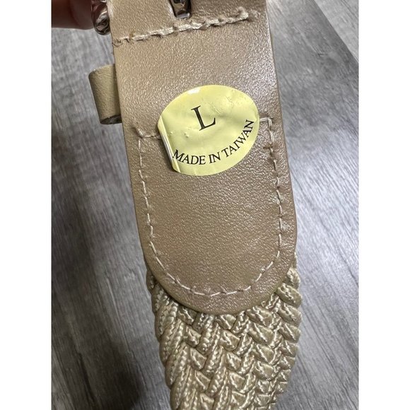 VINTAGE Tan Adjustable Fabric Belt Made In Taiwan Size Large - Picture 3 of 5